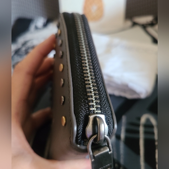 ✨️Rebecca Minkoff Jett Studded Square Compact Wallet✨️ - Picture 6 of 12